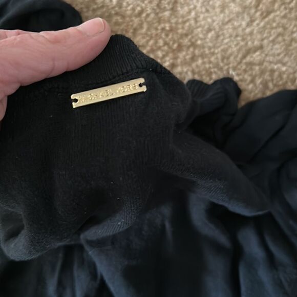 Size Small Black Michael Kors Cold Shoulder Crew Neck Sweater - Picture 4 of 6